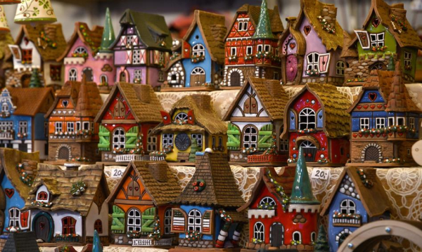 Wzrost cen domów zwolnił, ale wciąż przewyższa mieszkania