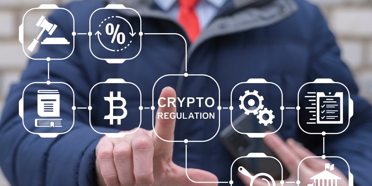 Kryptoaktywa 2.0 przyjęte przez Senat. Co zrobi Karol Nawrocki?