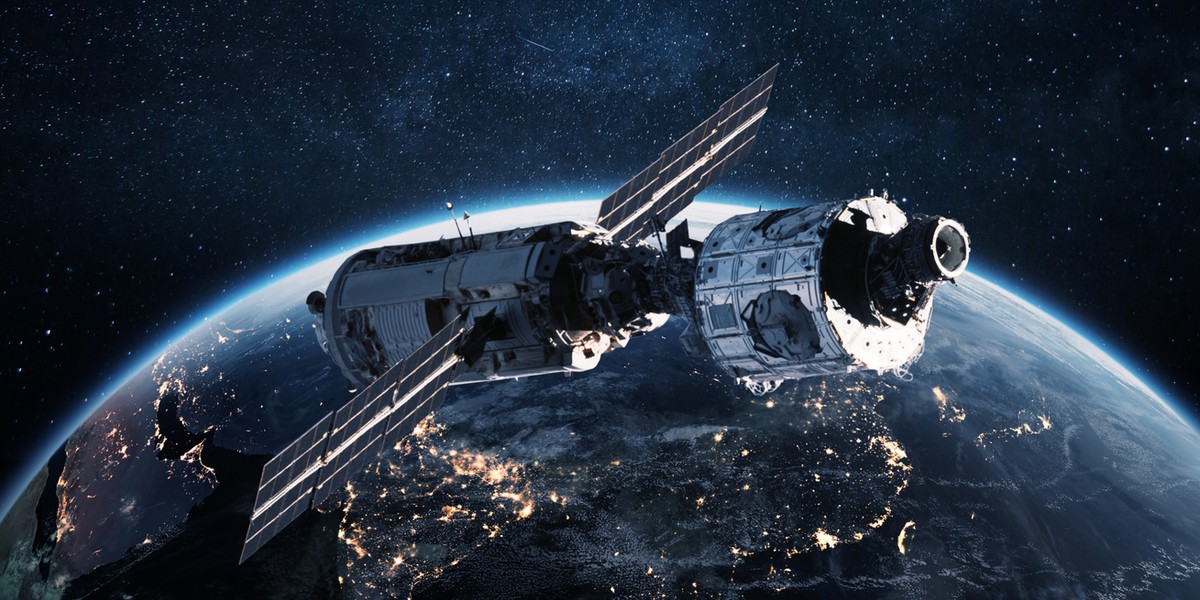 Starlink ma na orbicie okołoziemskiej 9,4 tys. satelitów (zdjęcie poglądowe)