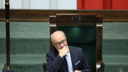 Luki w systemie kontroli? Spóźniony wpis Włodzimierza Czarzastego