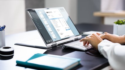 Jak wybrać oprogramowanie do KSeF? Eksperci wskazują, na co zwrócić uwagę