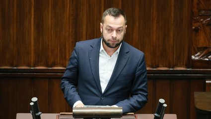 "Powinien zostać usunięty z partii". Będzie wniosek o wyrzucenie Romowicza