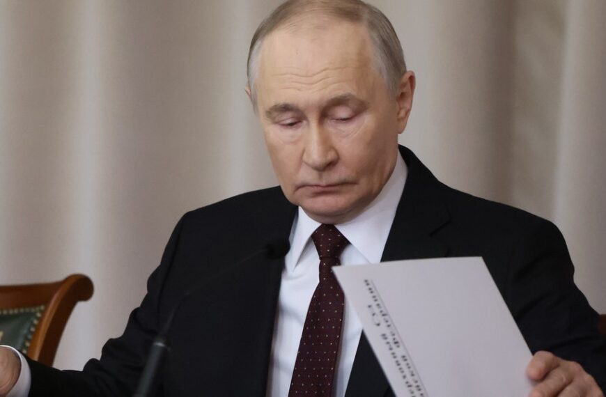 Rosyjska ekonomia w “śmiertelnej pułapce”. Władze prognozują załamanie w lecie.