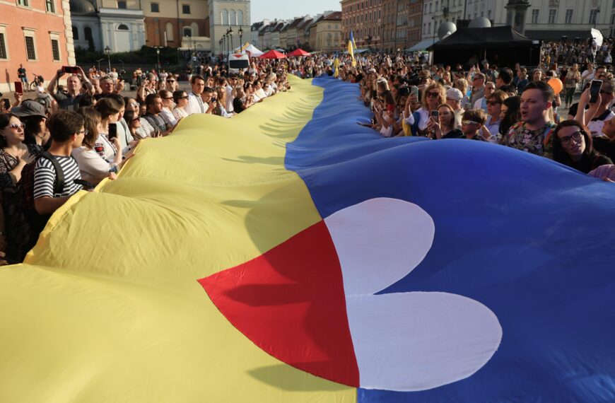 Sondaż: Jak Ukraińcy postrzegają Polaków? Niemcy ekspertem od PR, Polska w tyle.