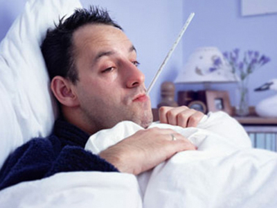 Jeden chory pracownik może zarazić połowę zespołu