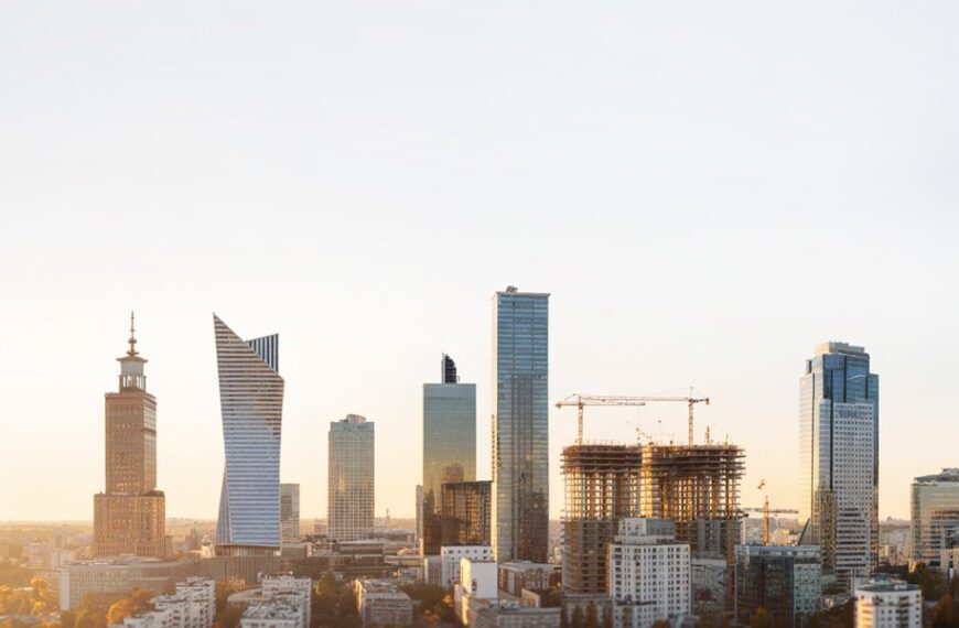 Nieruchomości: Czekać czy inwestować? Pułapka “idealnego czasu”.