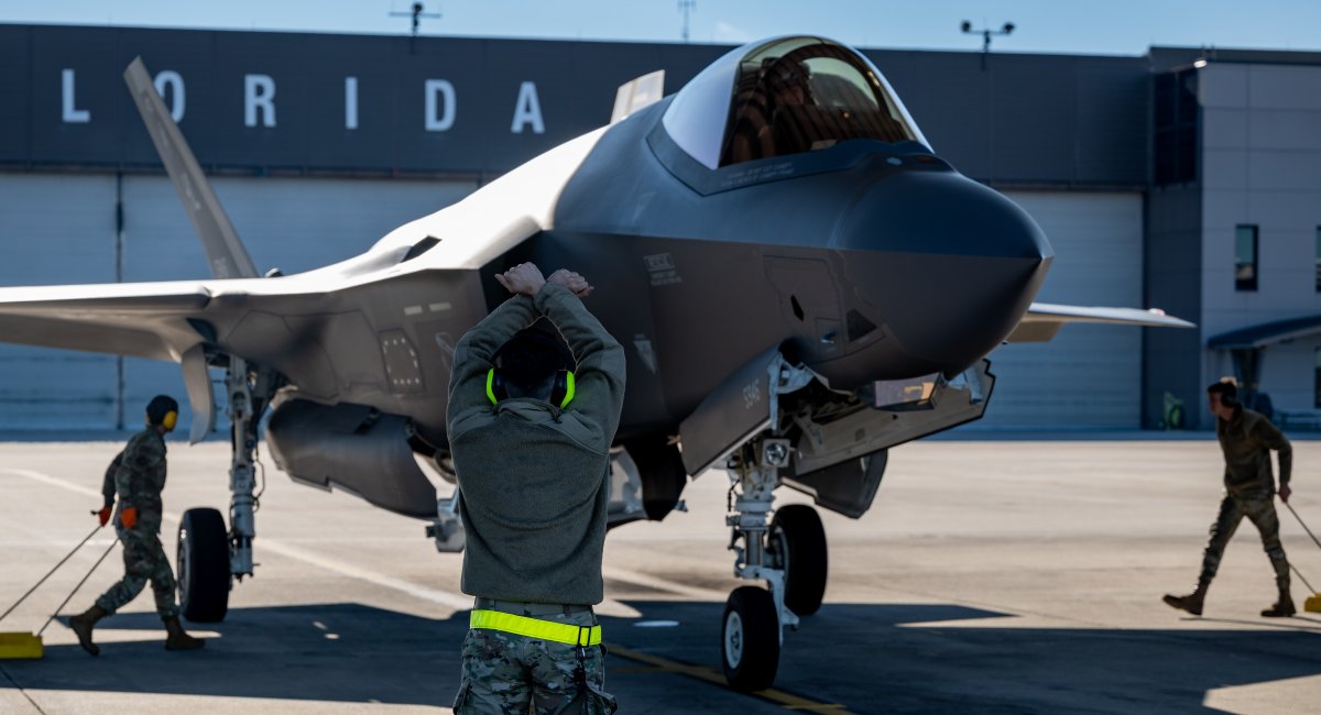 Nowe F-35, dostarczane bez radaru, są nie tylko „ślepe”, ale także pozbawione walki elektronicznej, która chroniłaby przed myśliwcami i systemami obrony powietrznej