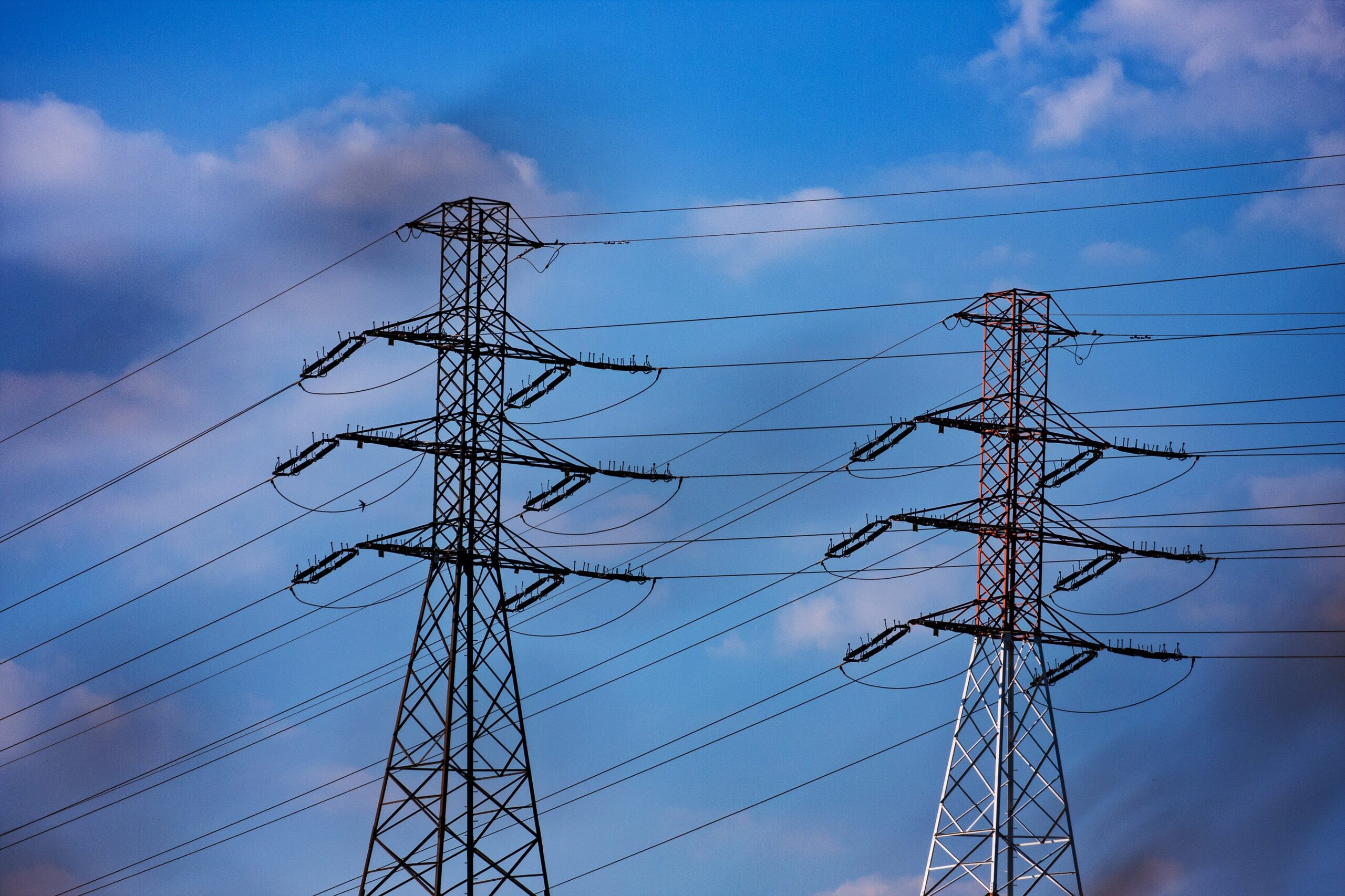 Energa Operator likwiduje przerwę w dostawie prądu na Pomorzu. 2,3 tys. klientów bez energii.