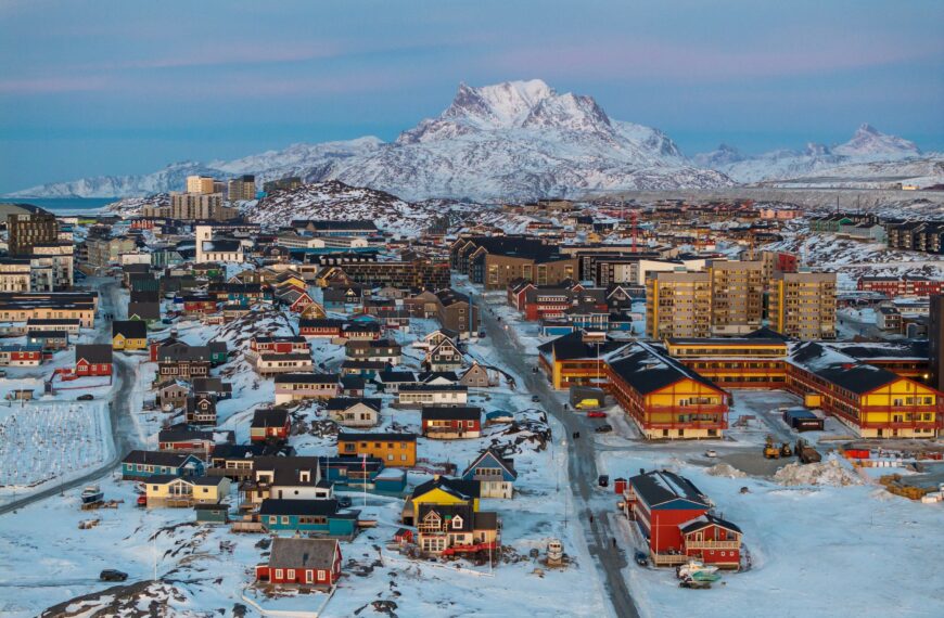 Badanie opinii: Co Polacy sądzą o żądaniach Trumpa w sprawie Grenlandii?