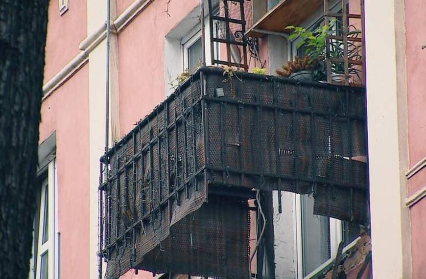 Balkon apartamentu się zawalił. Za zgon mieszkanki nikt nie poniesie odpowiedzialności.
