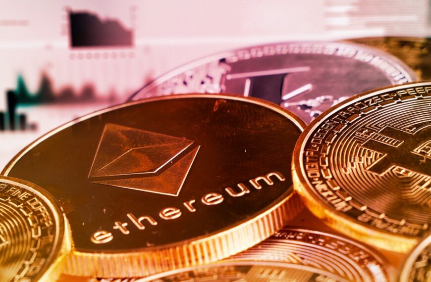 Regulacje kryptowalut. KNF przestrzega przed skutkami odrzucenia.