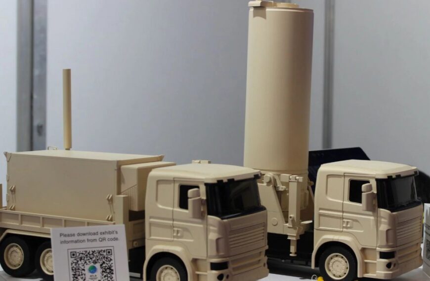 Jaka jest zaleta nietypowych, „cylindrycznych” radarów NEC-LR-02T z…