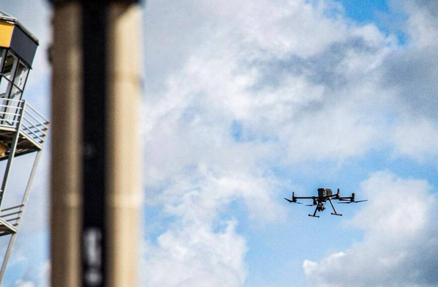 Dron runął na obiekt. Stanowisko Żandarmerii Wojskowej.