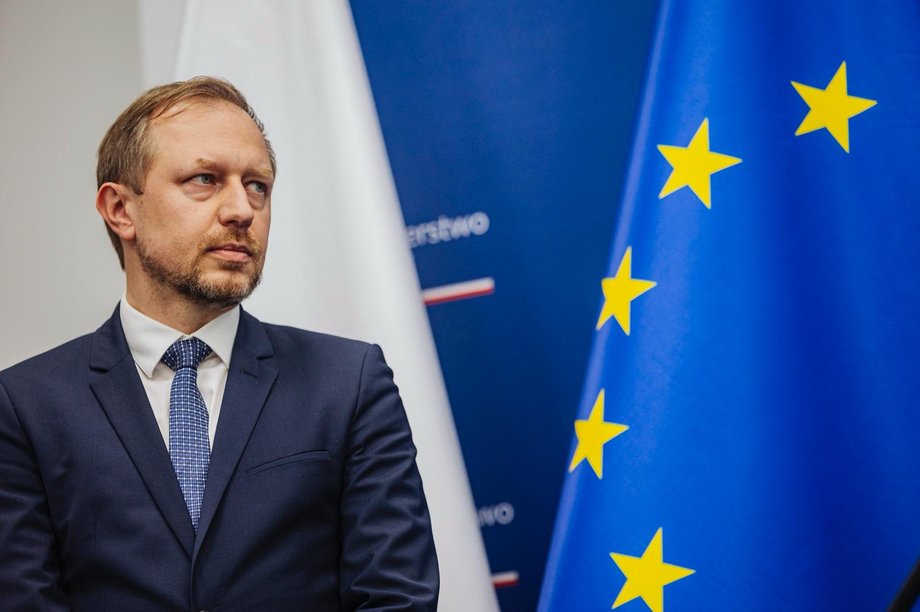 Wojciech Wrochna, wiceminister energii, pełnomocnik rządu do spraw strategicznej infrastruktury energetycznej ma podjąć decyzję o przeniesieniu siedziby spółki PEJ do Gdańska jeszcze w lutym