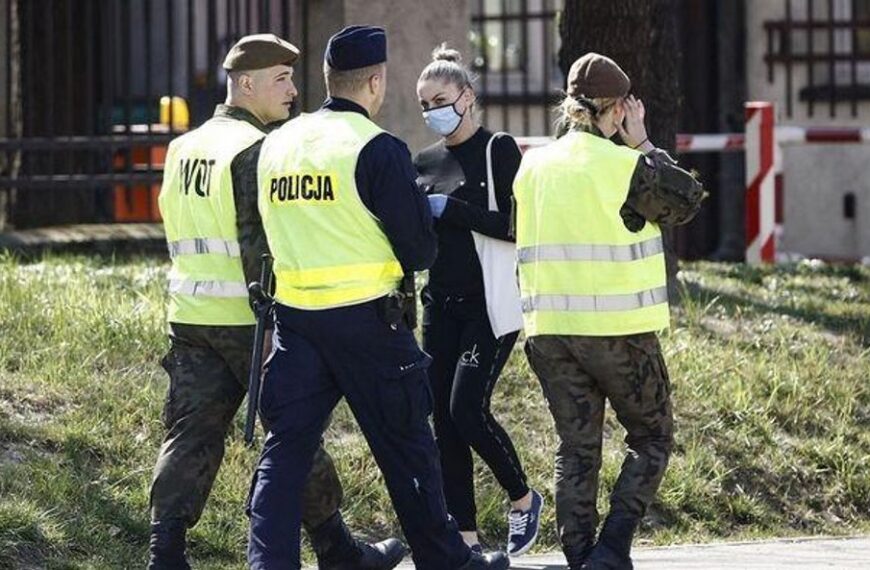 Obrażali funkcjonariuszy, teraz żałują.