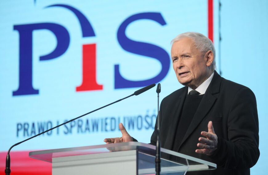 Badanie CBOS: Preferencje partyjne. Koalicja Obywatelska zyskuje, PiS traci.