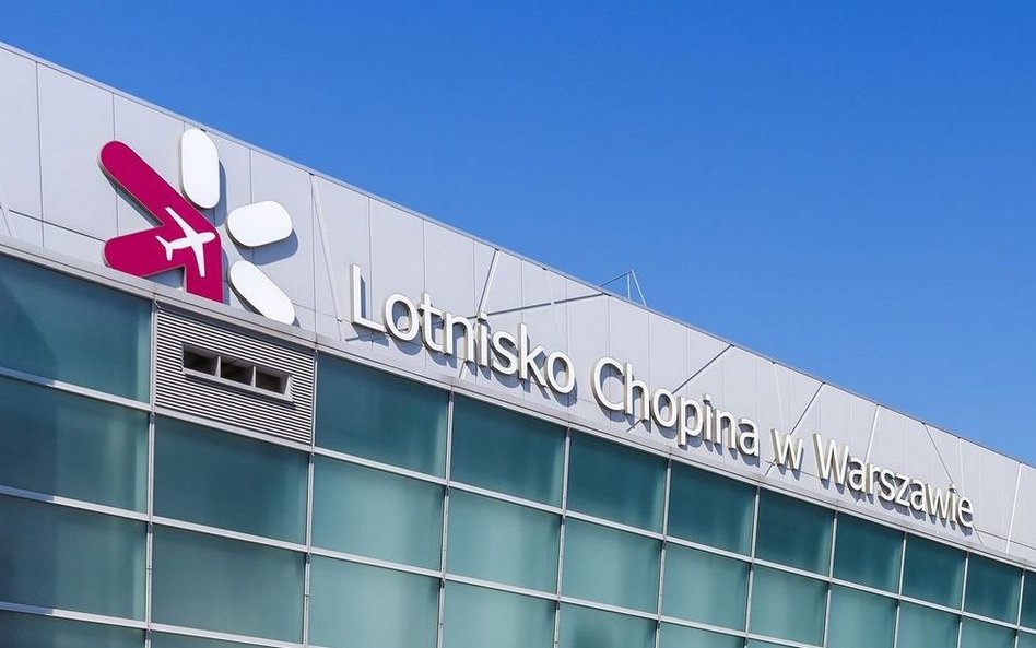 Na lotnisku Chopina doszło do incydentu. „Wybuch ładunku nieznanego pochodzenia”