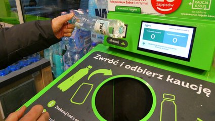 Tak oszuści obchodzą system kaucyjny. Klient złapany na gorącym uczynku