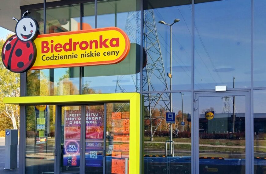 Biedronka zwabia klientów. Zręcznie użyła regulacji.