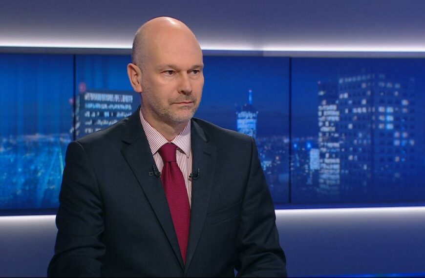 Maciej Berek w roli “Gościa Wydarzeń”. Start emisji o 19:15.