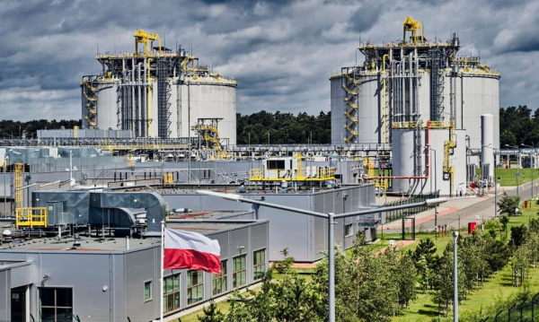 Niemal 50% gazu w Unii pochodzi z jednego źródła. Czy to zamiana siekierki na kijek?