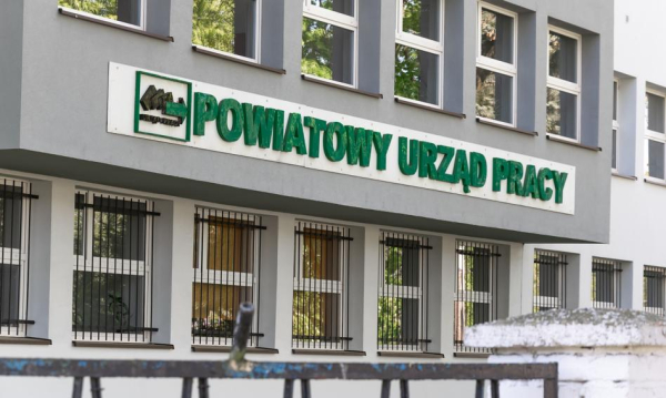 Praca czeka! Atrakcyjne propozycje z urzędów. Zarobki do 28 tysięcy.