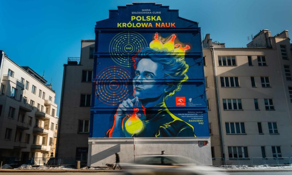 Rozświetlone portrety Skłodowskiej-Curie. Niepowtarzalna inicjatywa z okazji światowego Dnia Kobiet w Nauce