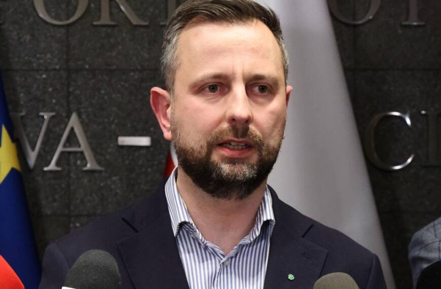 Kompletna odprawa w resorcie obrony. Obecny będzie poseł od głowy państwa.