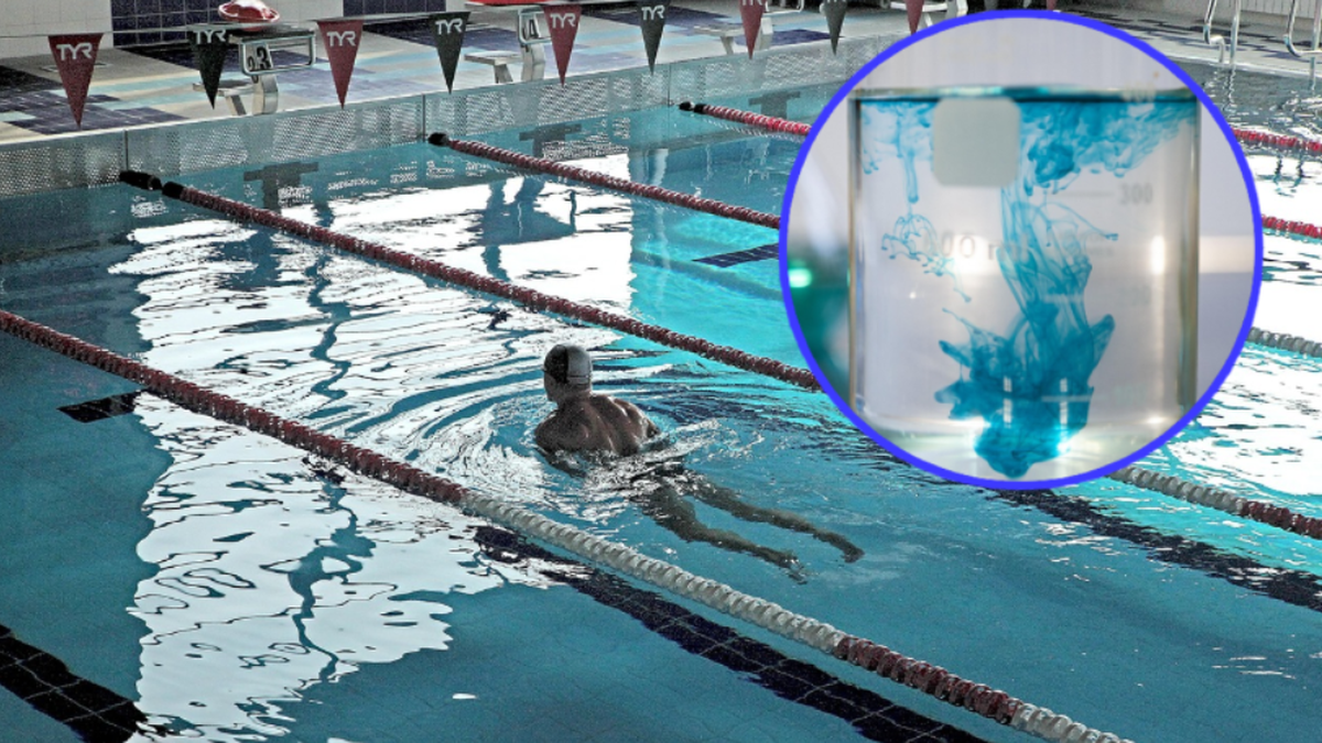 Pływalnia z torami do pływania, w okręgu zbliżenie na płyn o niebieskim zabarwieniu w przezroczystym pojemniku.