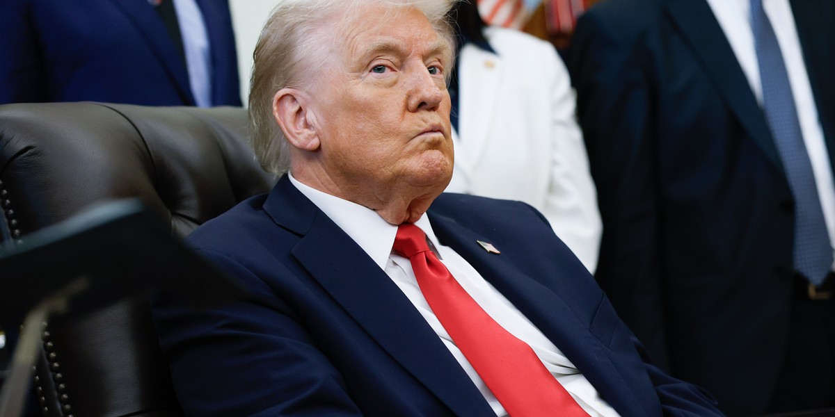 Trump: Stany Zjednoczone wstrzymują wymianę handlową z Hiszpanią