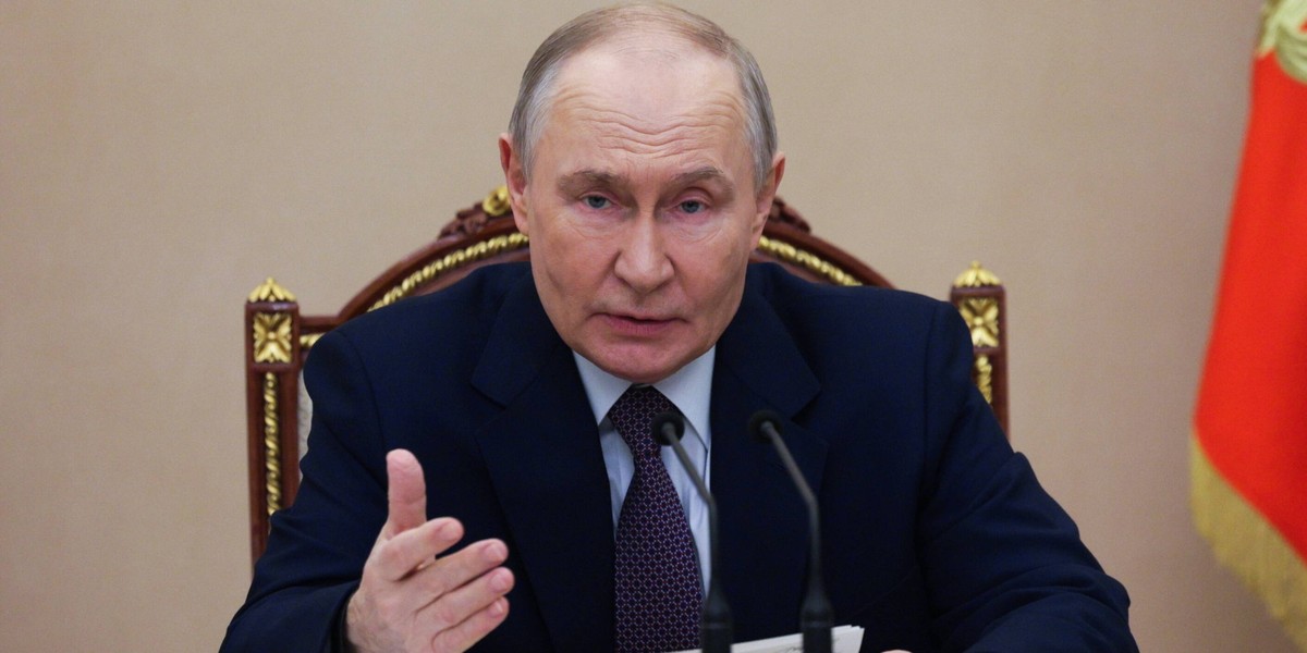 Putin proponuje Europie dostawy ropy. Stawia żądania.