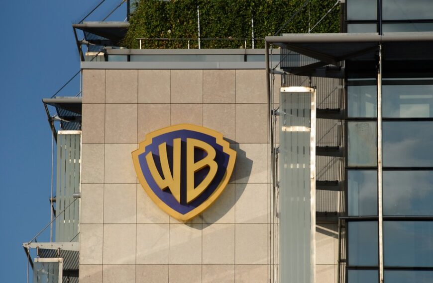 Bój o Warner Bros.: Paramount podbija stawkę, Netflix wycofuje się.