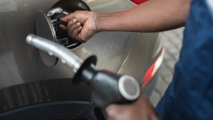 Złe wieści dla kierowców w Polsce. Chodzi o paliwa. "Cenowy szok"