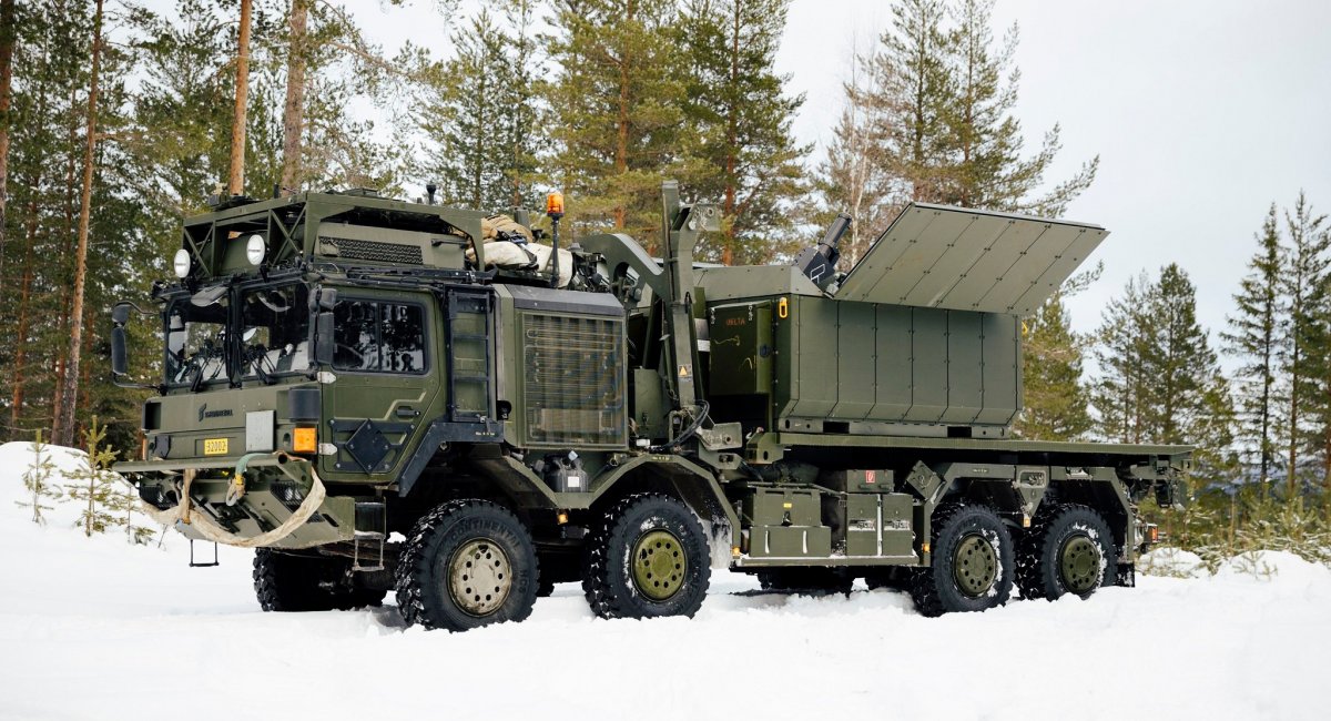 Czy firma Rheinmetall ignoruje zagrożenie ze strony dronów, oferując moździerz kal. 120 mm zbudowany na bazie ogromnego samochodu ciężarowego RMMV HX?