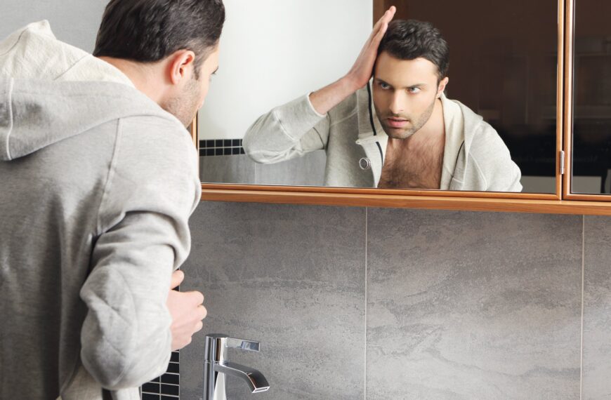 “Lookmaxxing” – o co chodzi? Rosnąca popularność pewnego trendu