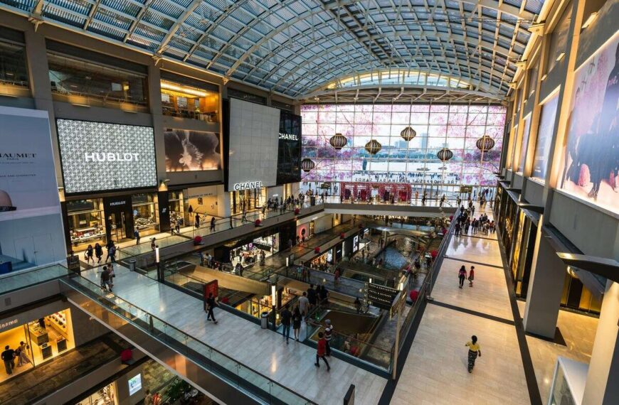 Apartamenty w miejsce butików? Warszawskie centrum handlowe zagrożone&hellip;