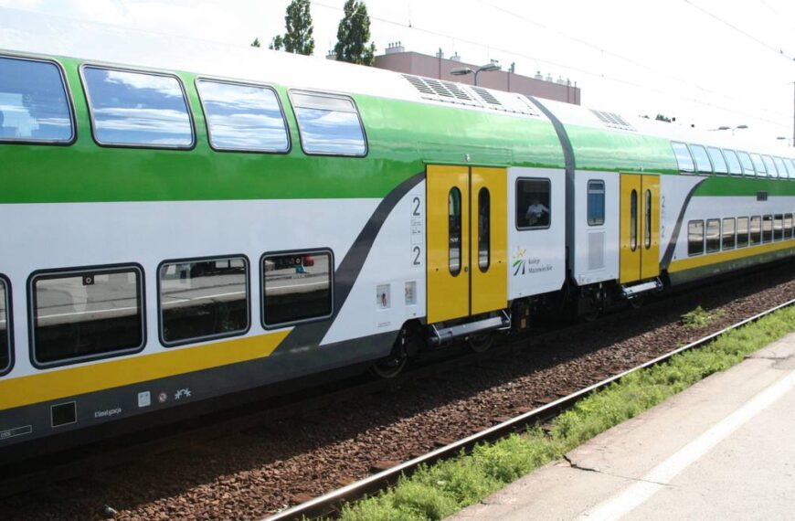 Kolejna firma rzuca wyzwanie PKP na linii do Krakowa. Planuje użycie wagonów dwupoziomowych.