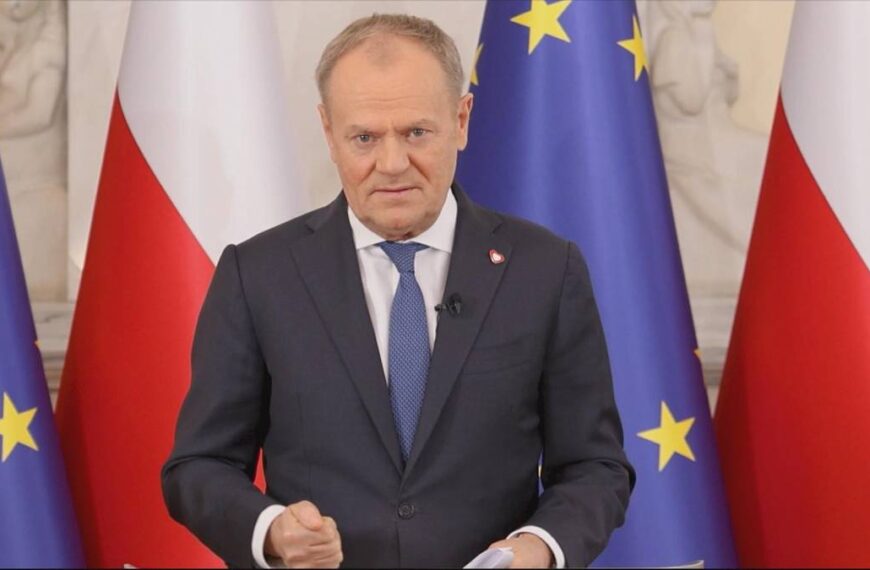 “Żadnych sztuczek”. Reakcja Tuska na ideę Nawrockiego o SAFE.