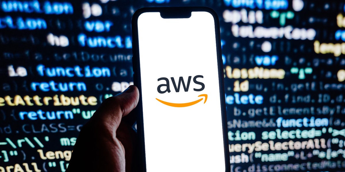 Ogień w serwerowni Amazon Web Services w Dubaju. Usterka po incydentach.