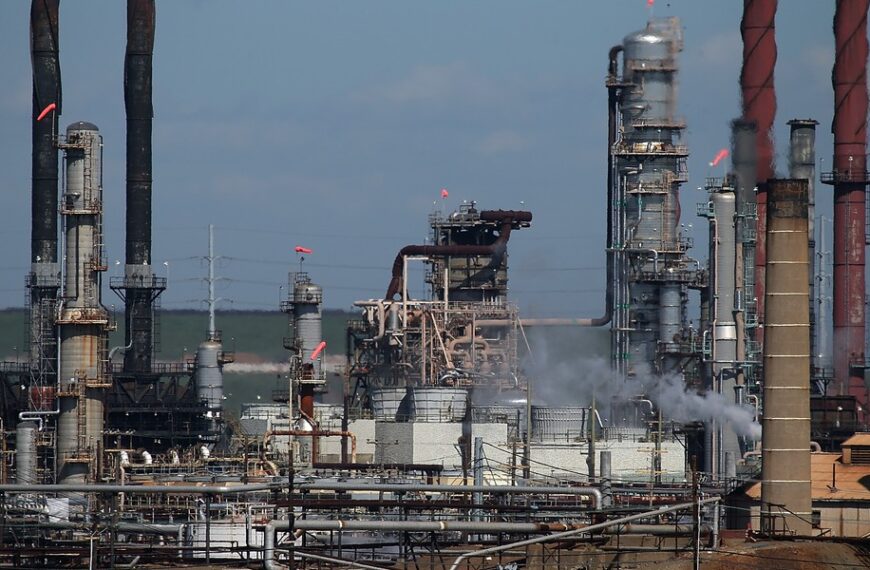 Potęgi blisko transakcji naftowych z Wenezuelą. “Kluczowy postęp” w realizacji zamierzeń Trumpa