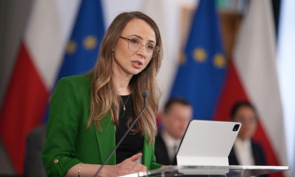 Resort pracy apeluje do prezydenta: “Także wśród wyborców głowy państwa pracują osoby na umowach śmieciowych”.