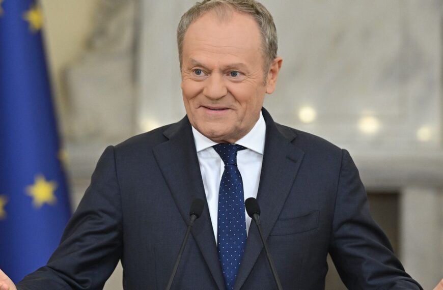 Tusk ostro o tankowaniu za granicą. Zapowiada “mocne środki”.