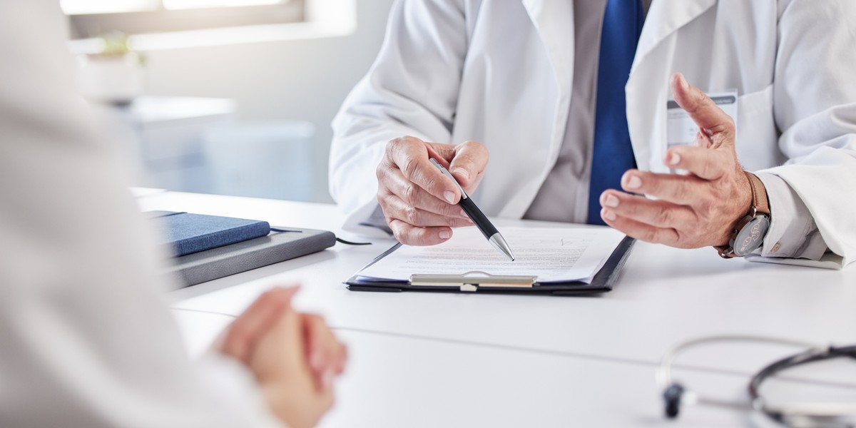 Lekarze i specjaliści z zakresu zdrowia coraz częściej odmawiają pracy dla NFZ.