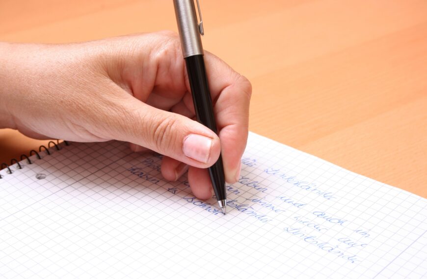 Leworęczność a sukces? Studia z Chieti-Pescara.