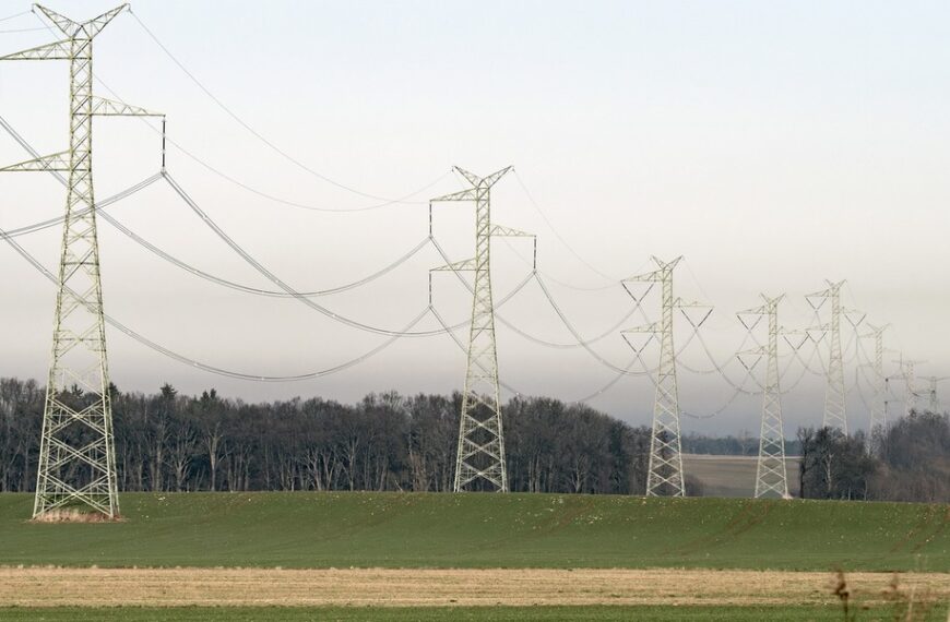 “Polska Wytrzymała i Mocna”: Klimat, Energia i Fałszywe Informacje – Nowe Zagrożenia…