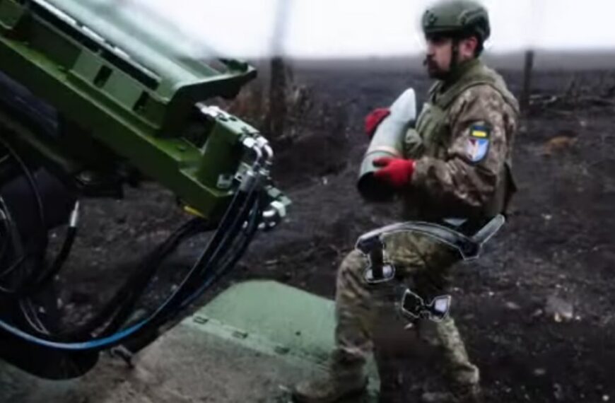 Artylerzysta Sił Zbrojnych Ukrainy może dziennie przenosić do&hellip;