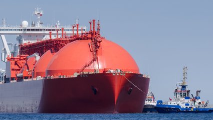 Katar ładuje pierwszy gazowiec. Orlen uspokaja polskich odbiorców