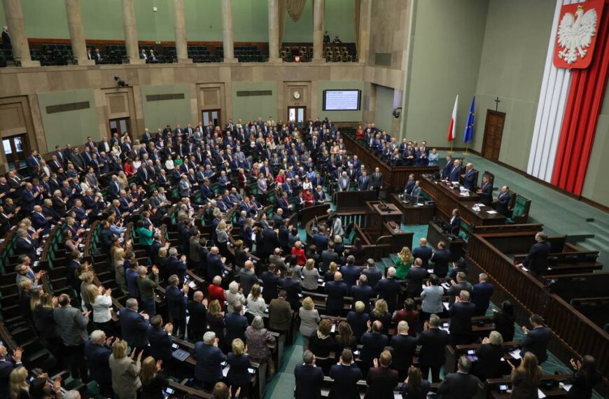 Sejm przegłosował kwestię SAFE. Parlamentarzyści zaakceptowali zmiany Senatu.
