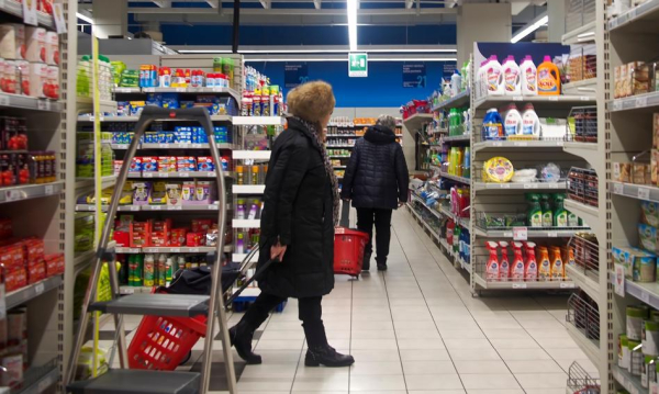 Niedzielne zakupy wznowione. Te miejscowości turystyczne otworzą sklepy.