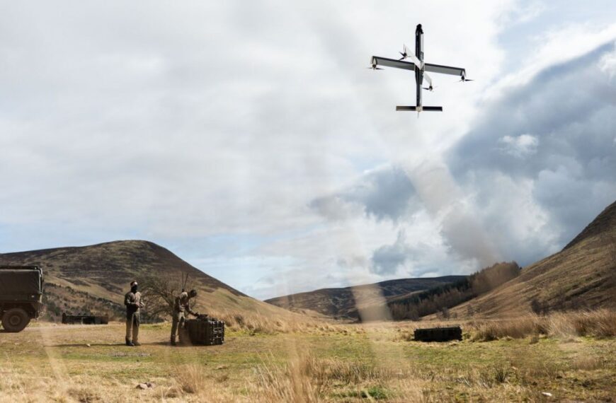 Drony rozpoznawcze Virtus Strike i Vector używane przez&hellip;